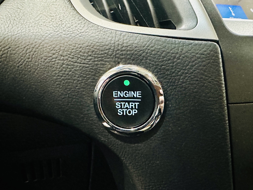 2019 Ford Edge SEL 16