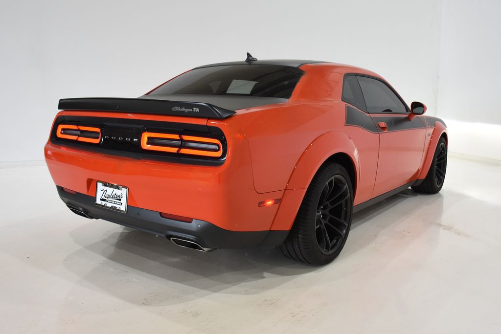 2022 Dodge Challenger R/T Scat Pack Widebody 4