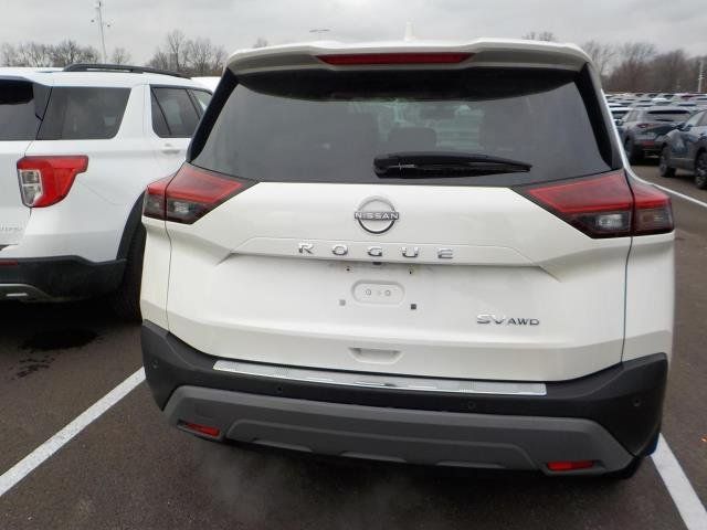 2023 Nissan Rogue SV 3