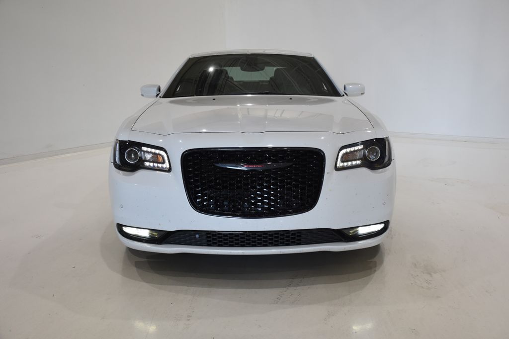 2023 Chrysler 300 S 1