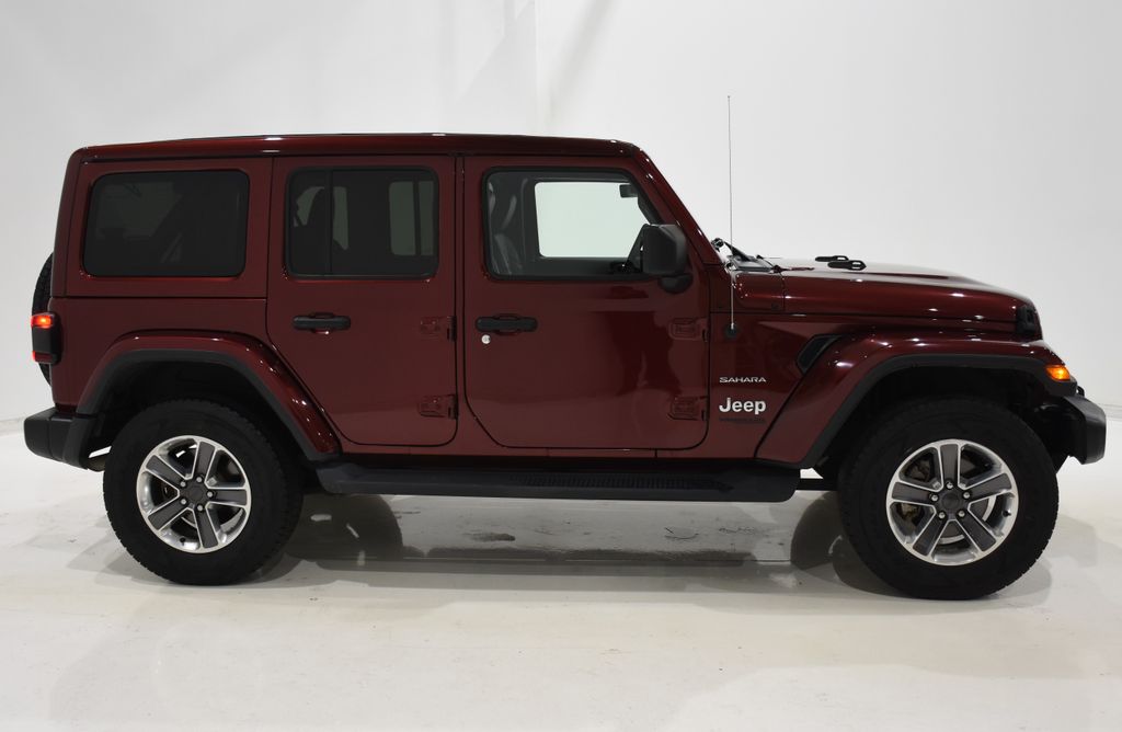 2021 Jeep Wrangler Unlimited Sahara 3