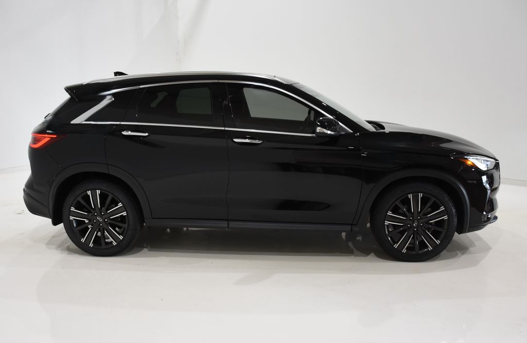 2022 INFINITI QX50 LUXE 3