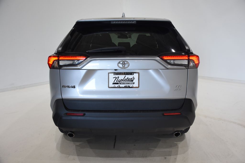 2023 Toyota RAV4 LE 5