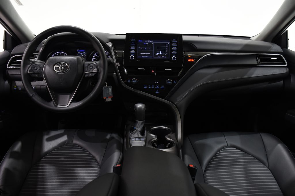 2024 Toyota Camry SE 9