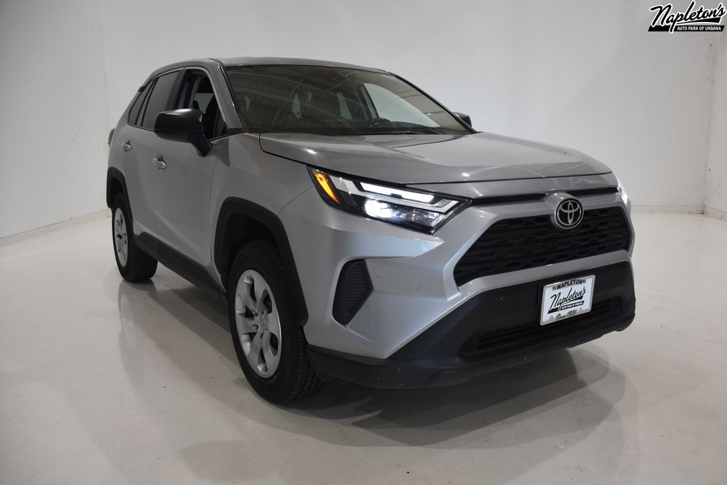 2023 Toyota RAV4 LE 1