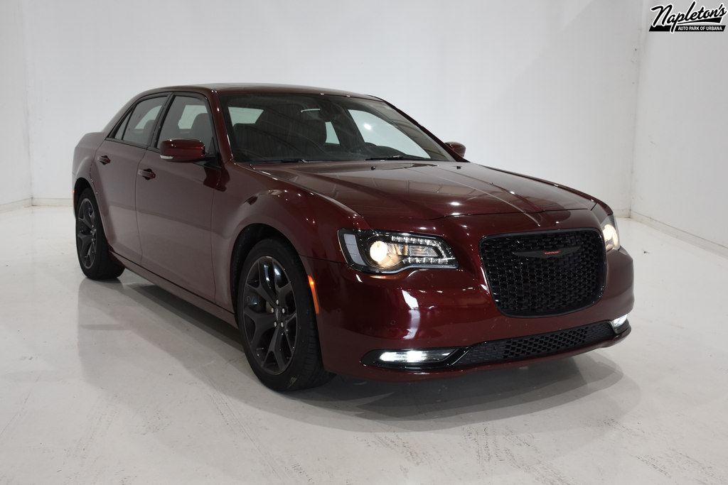 2023 Chrysler 300 S 1