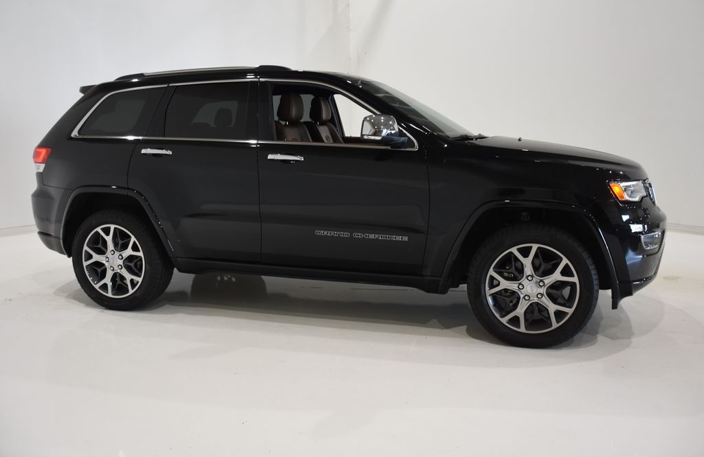 2021 Jeep Grand Cherokee Overland 2