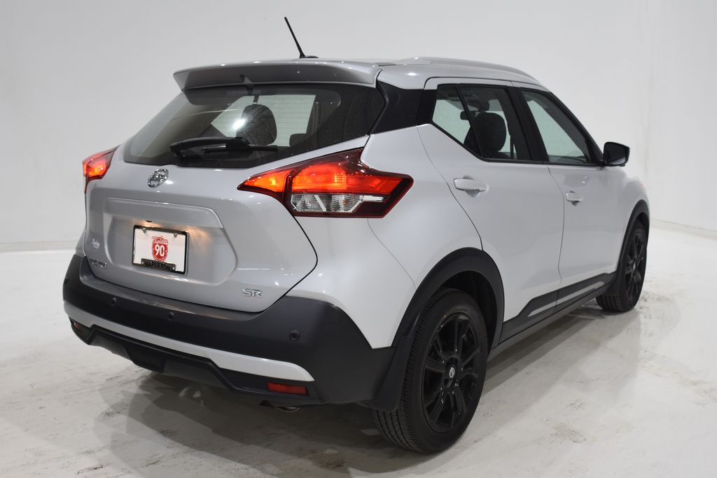 2020 Nissan Kicks SR 4