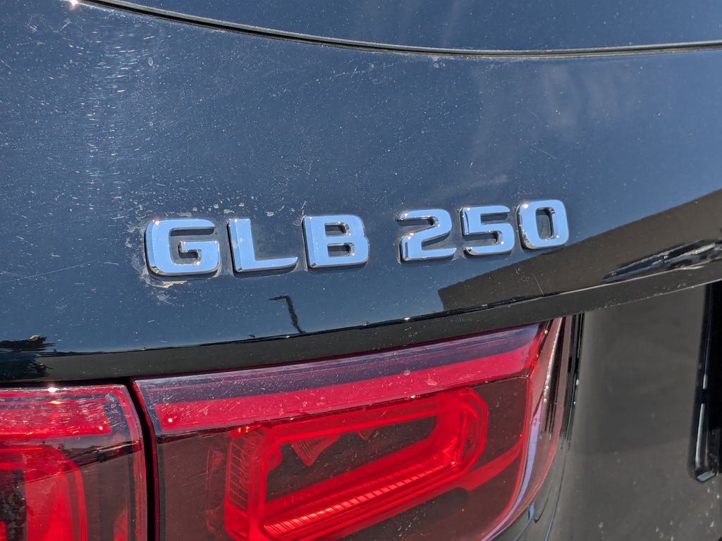 2023 Mercedes-Benz GLB GLB 250 25