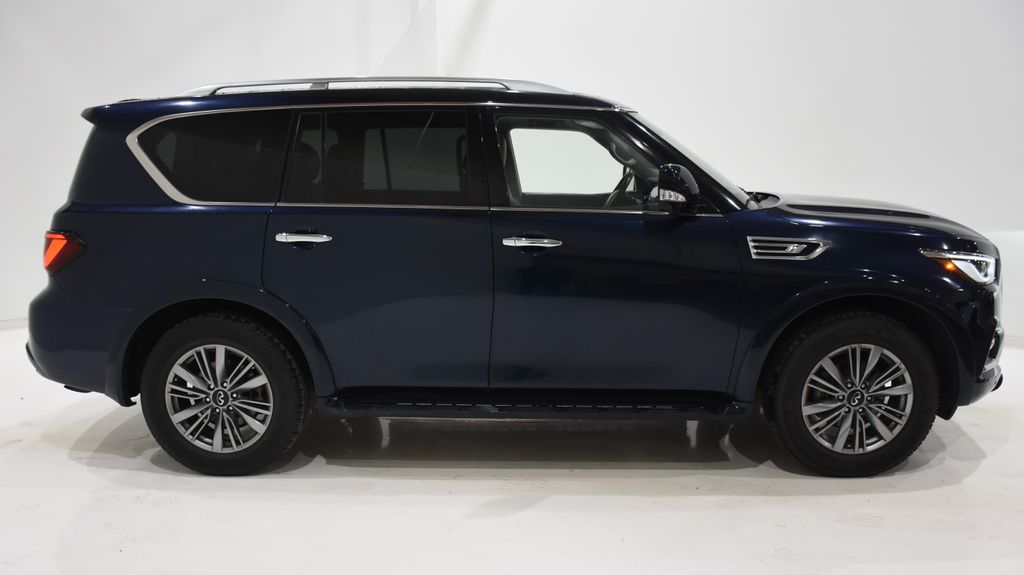 2022 INFINITI QX80 LUXE 3