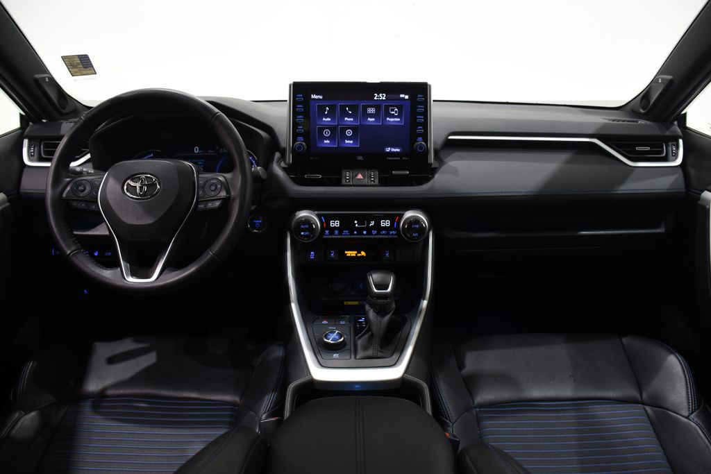 2022 Toyota RAV4 Hybrid XSE 8