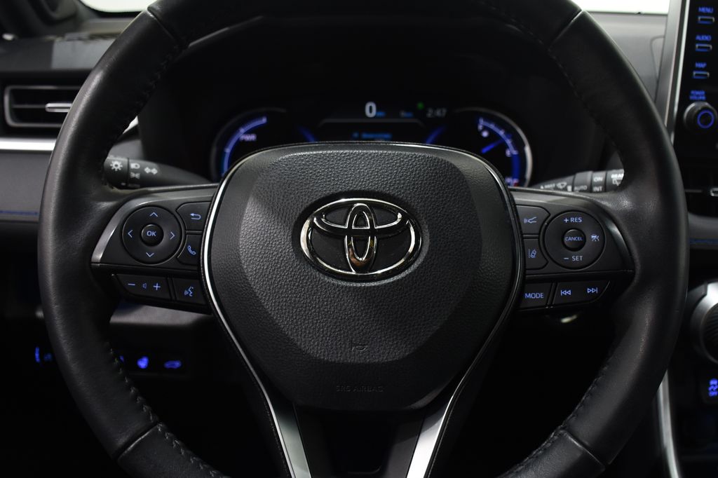 2022 Toyota RAV4 Hybrid XSE 10