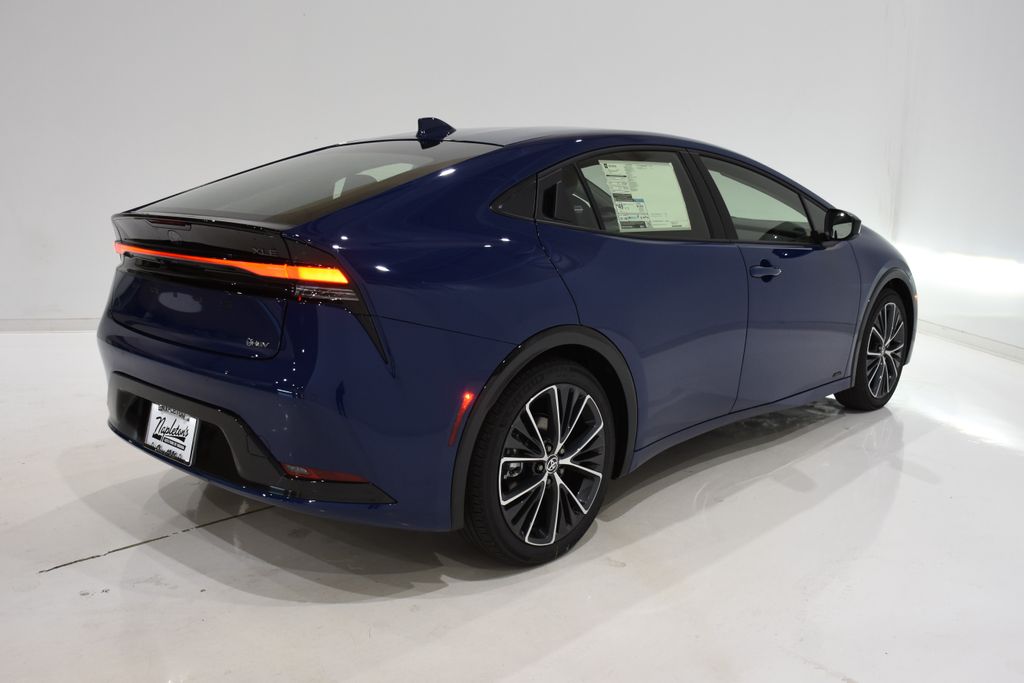 2024 Toyota Prius XLE 4