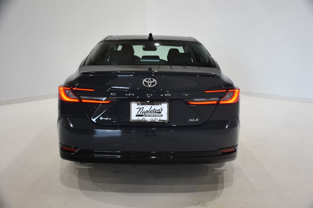 2025 Toyota Camry XLE 5