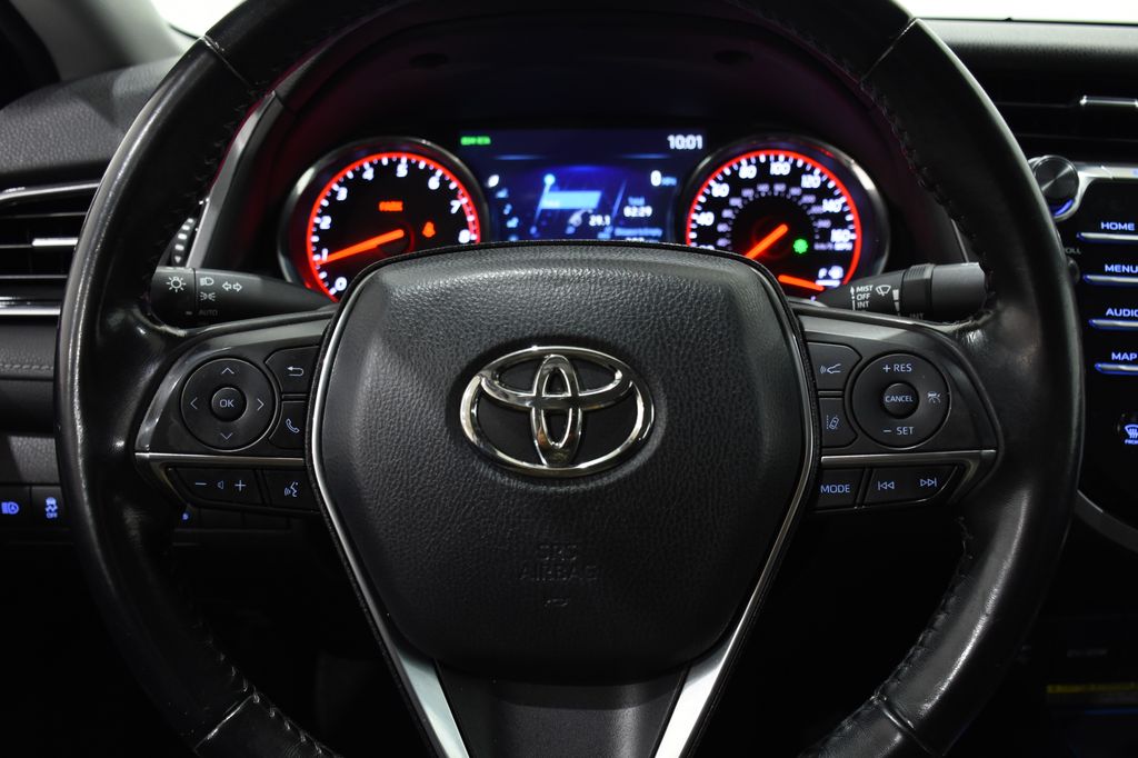 2019 Toyota Camry XSE 10