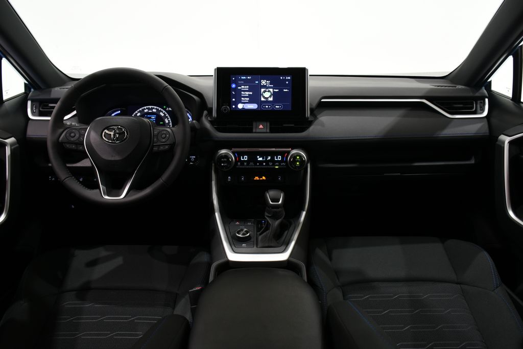 2024 Toyota RAV4 Hybrid SE 8