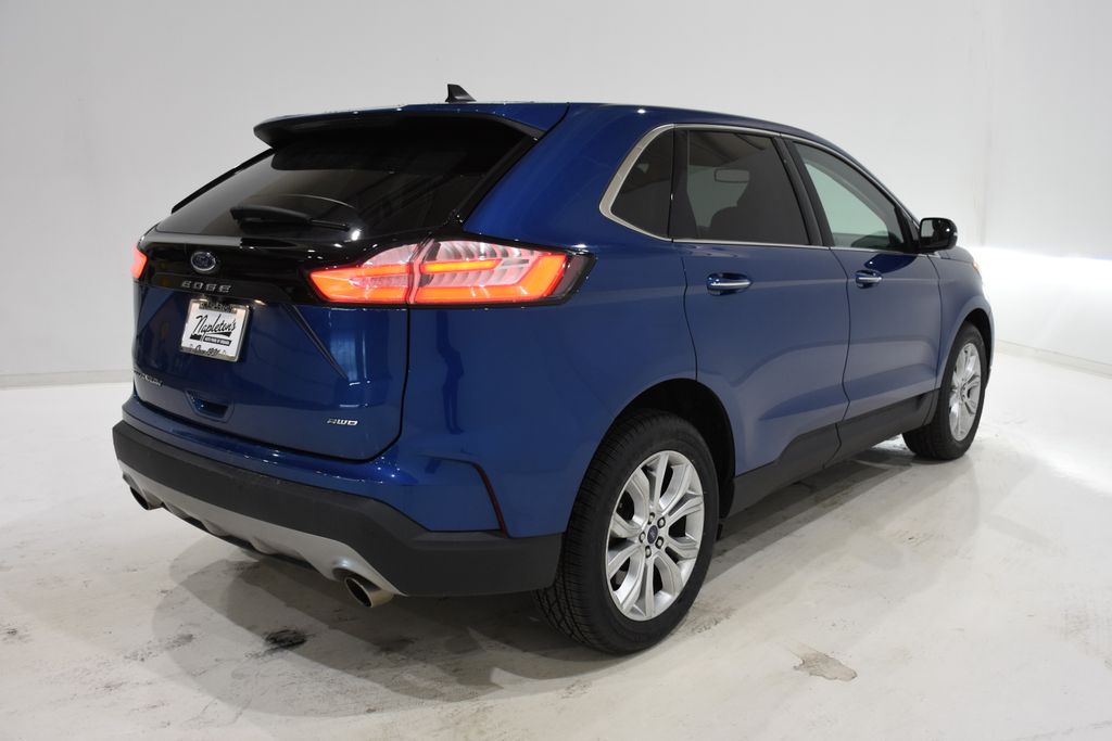 2022 Ford Edge Titanium 4