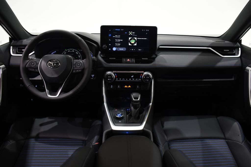 2024 Toyota RAV4 Hybrid XSE 8