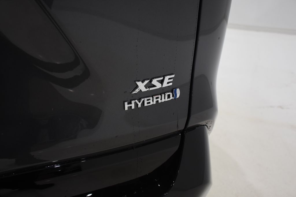 2024 Toyota RAV4 Hybrid XSE 29