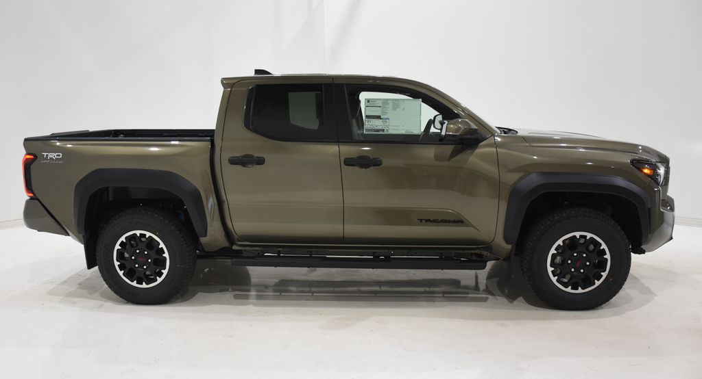 2024 Toyota Tacoma TRD Off-Road 3