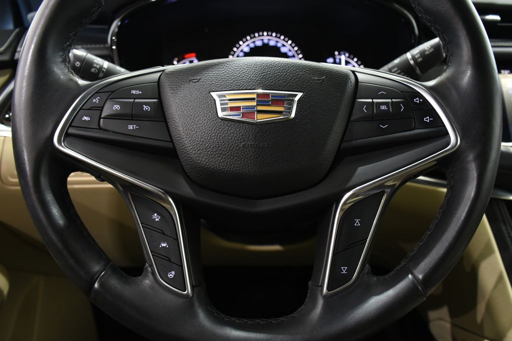 2017 Cadillac XT5 Luxury 10