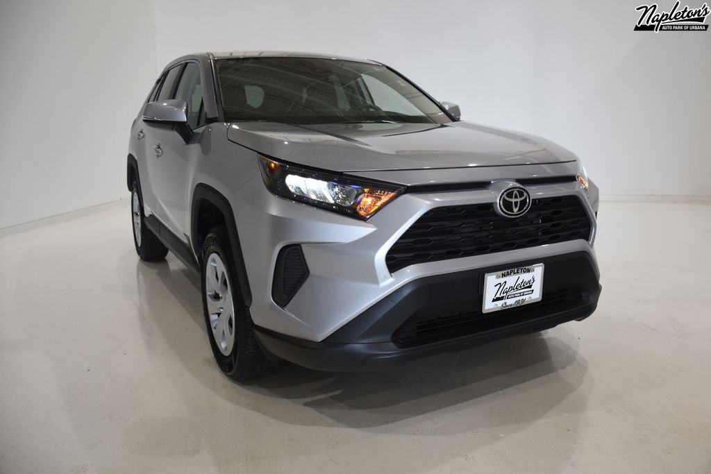 2022 Toyota RAV4 LE 1