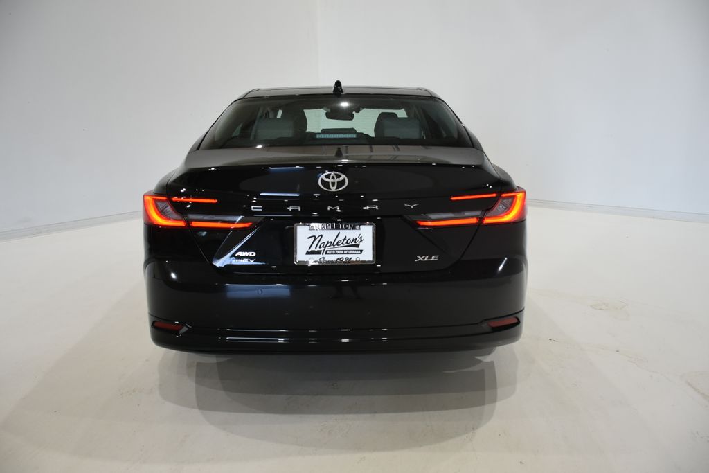 2025 Toyota Camry XLE 5