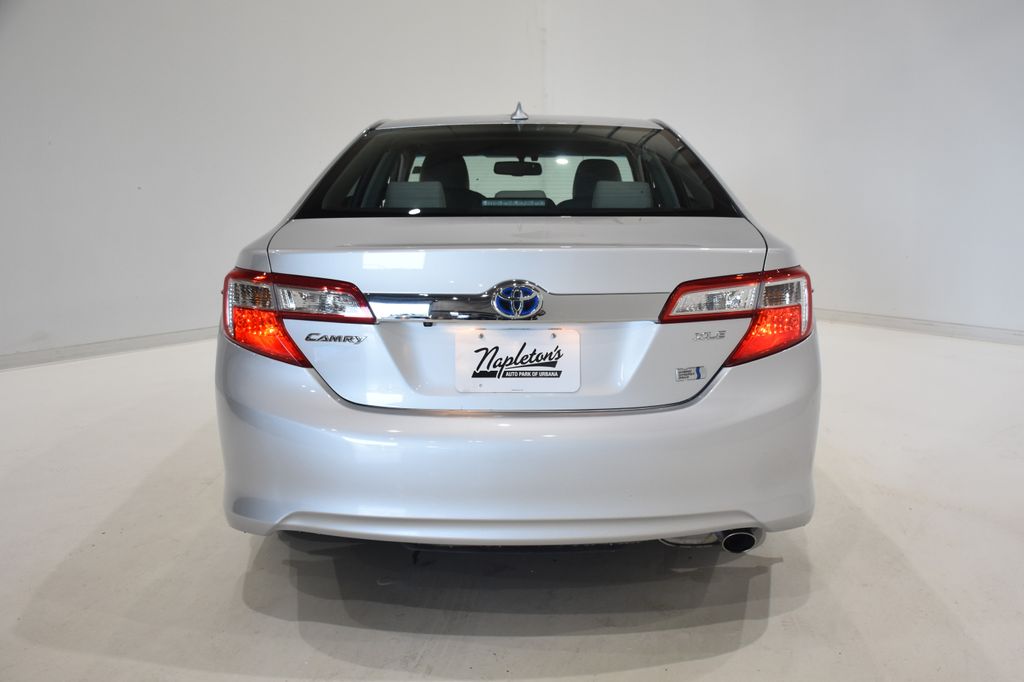 2013 Toyota Camry Hybrid XLE 5