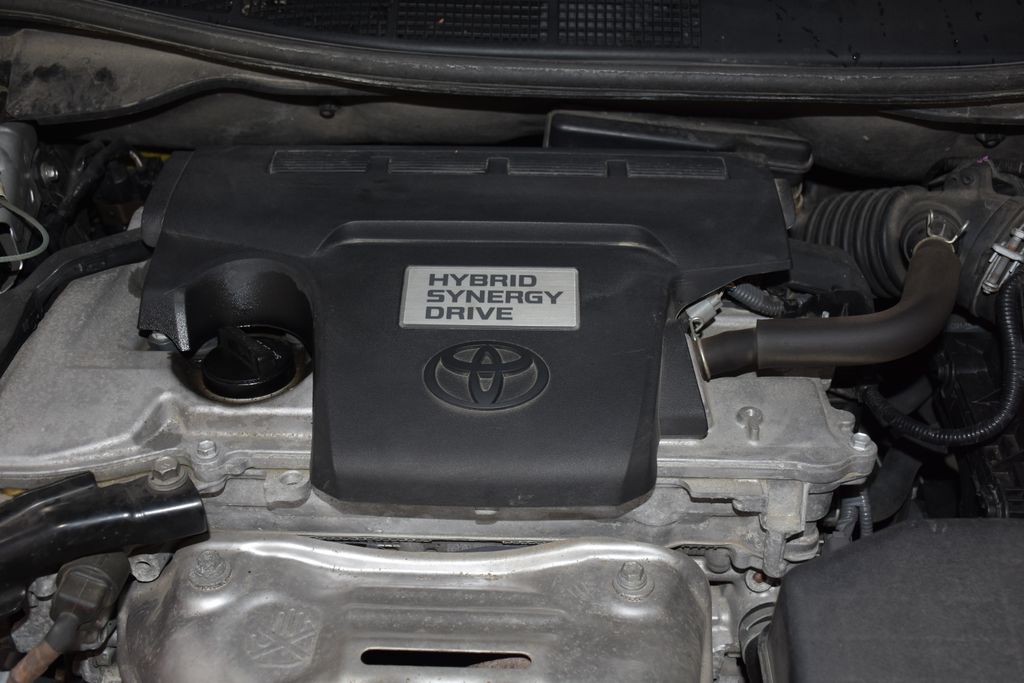 2013 Toyota Camry Hybrid XLE 7