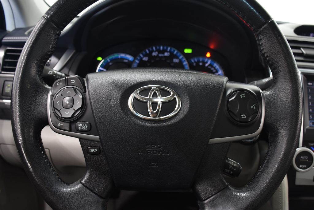 2013 Toyota Camry Hybrid XLE 10