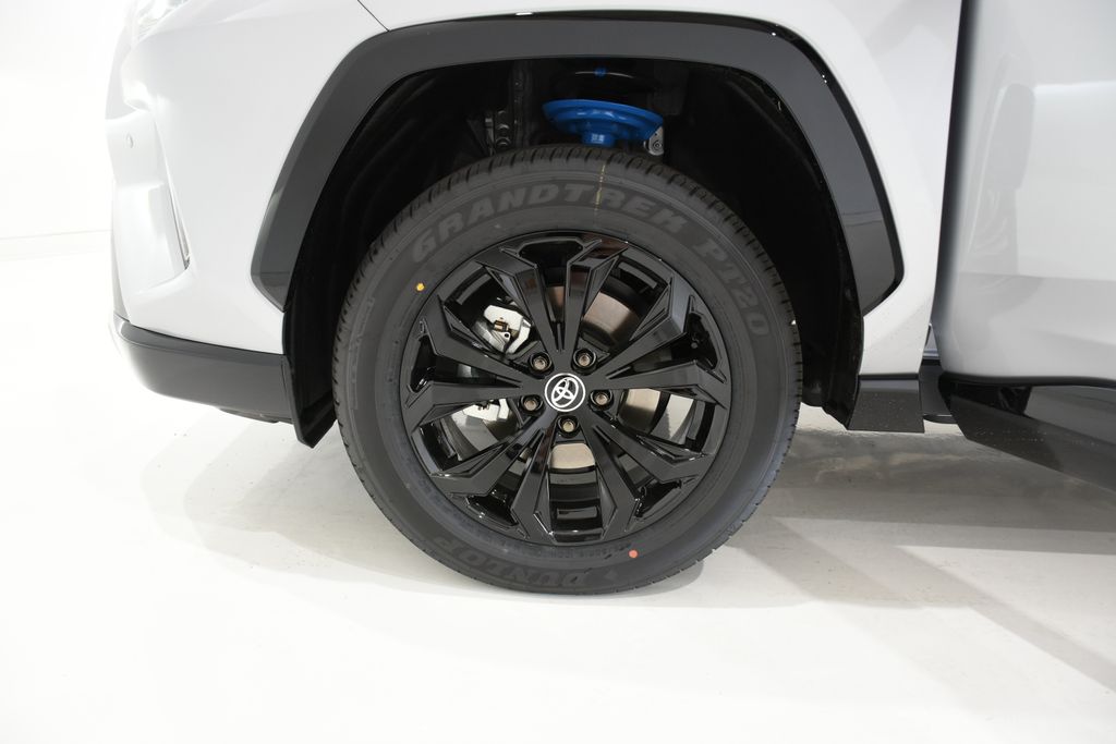 2024 Toyota RAV4 Hybrid XSE 6