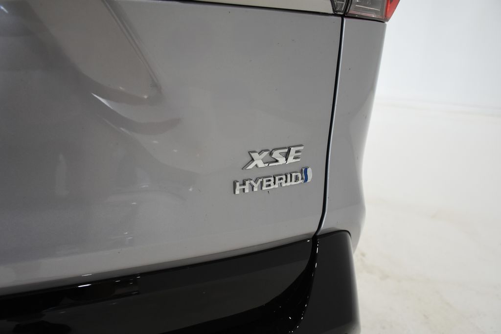 2024 Toyota RAV4 Hybrid XSE 29