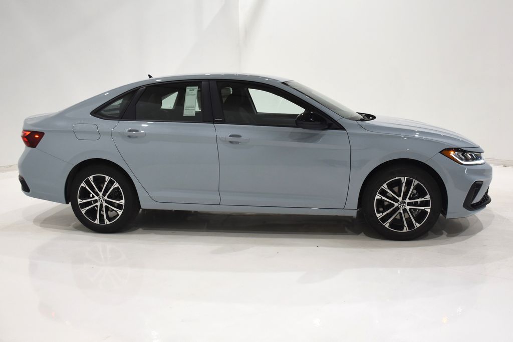 2025 Volkswagen Jetta 1.5T Sport 3