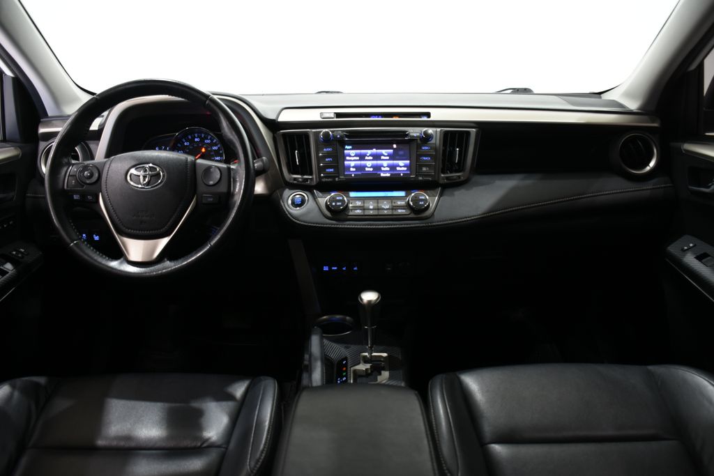 2015 Toyota RAV4 Limited 8