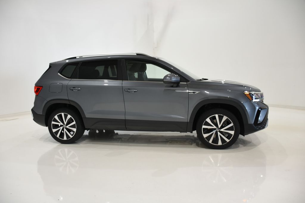 2024 Volkswagen Taos 1.5T SE 3