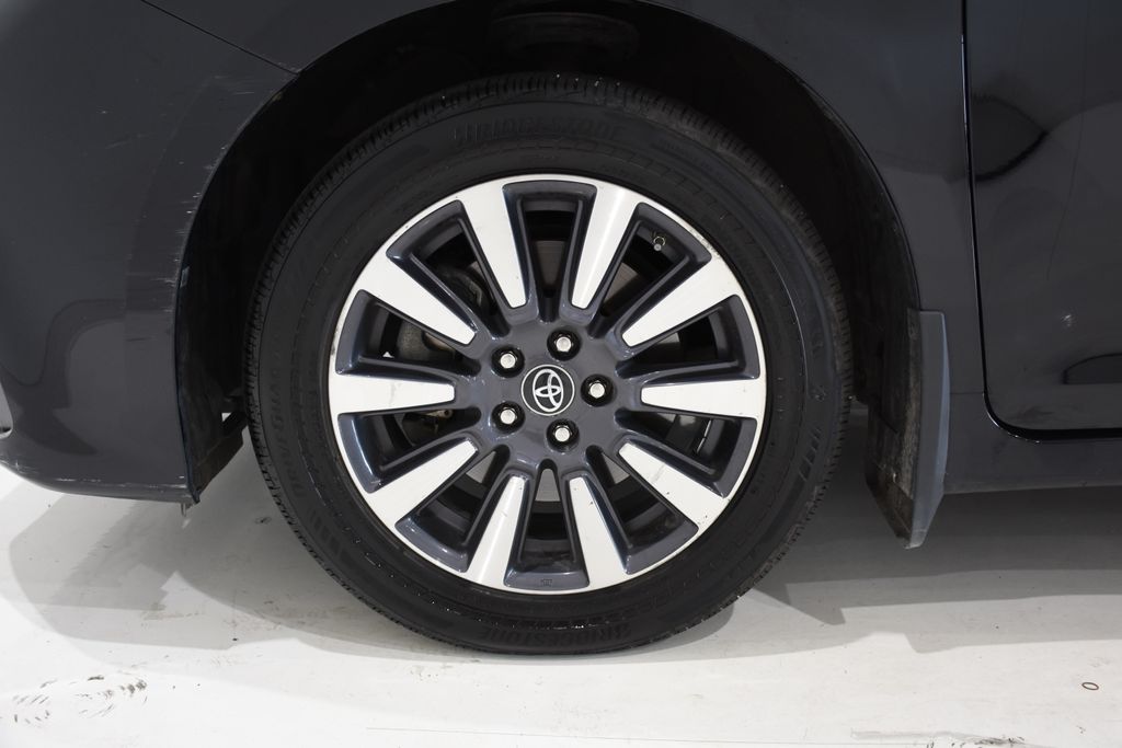 2019 Toyota Sienna Limited Premium 5