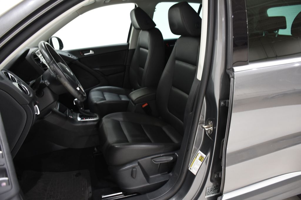 2014 Volkswagen Tiguan SE 15