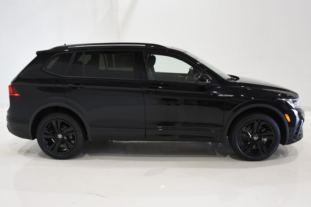 2024 Volkswagen Tiguan 2.0T SE R-Line Black 3