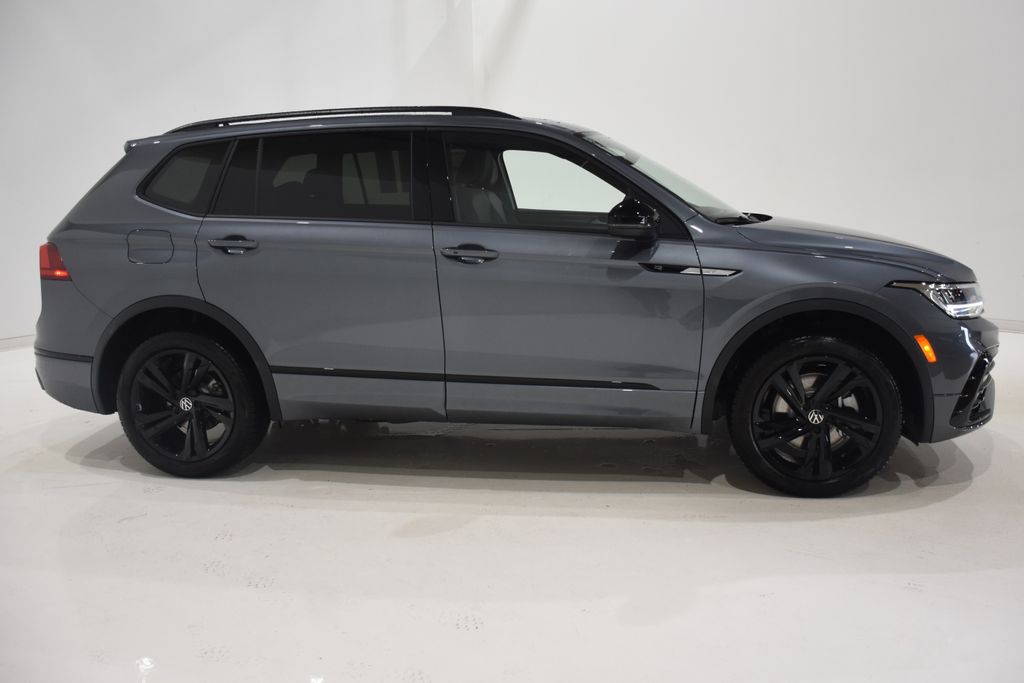 2024 Volkswagen Tiguan 2.0T SE R-Line Black 3