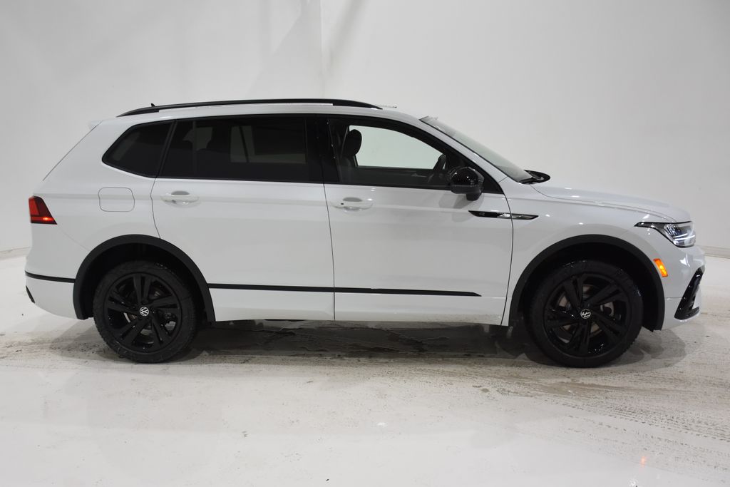 2024 Volkswagen Tiguan 2.0T SE R-Line Black 3