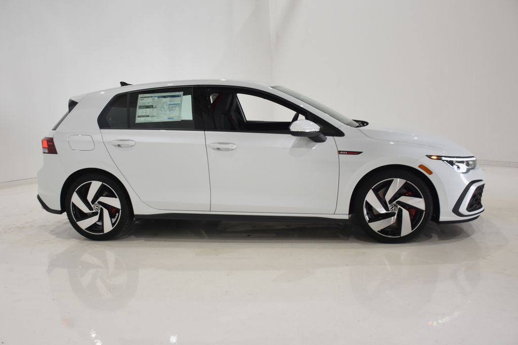 2024 Volkswagen Golf GTI 2.0T S 3