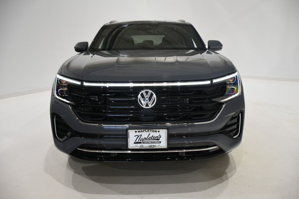 2024 Volkswagen Atlas Cross Sport 2.0T SEL R-Line 2