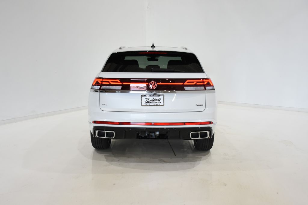 2024 Volkswagen Atlas Cross Sport 2.0T SEL R-Line 5