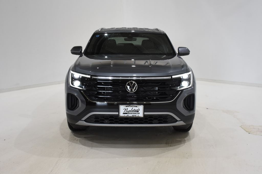 2024 Volkswagen Atlas Cross Sport 2.0T SE 1