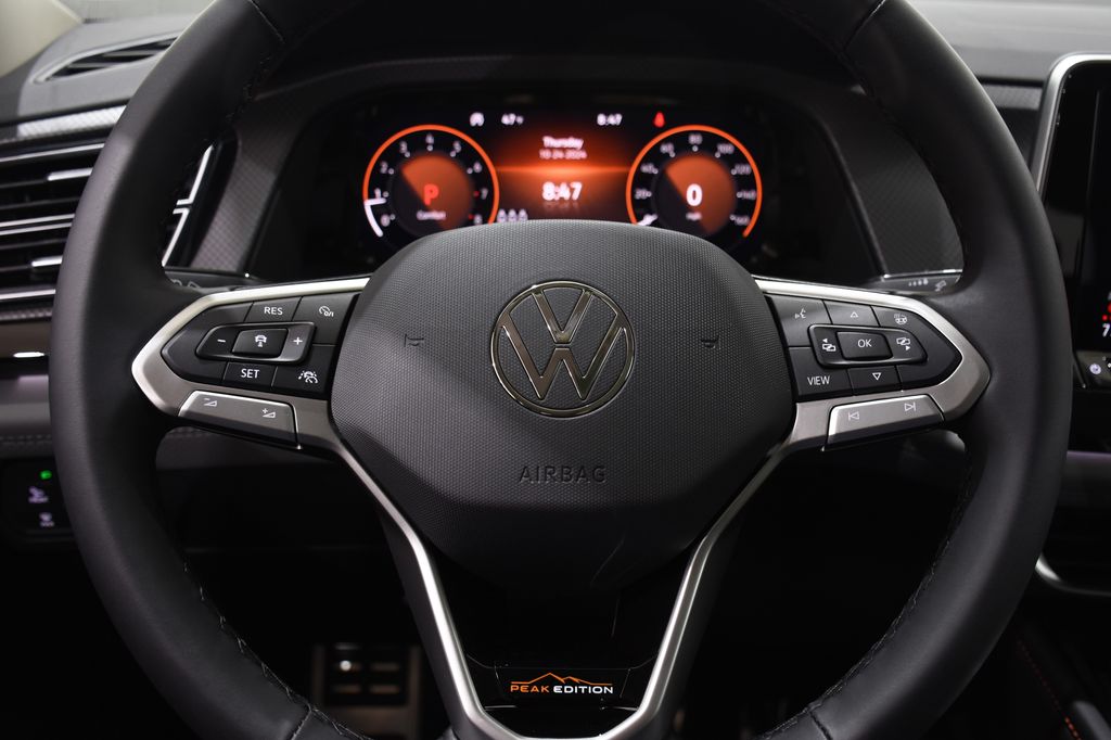 2025 Volkswagen Atlas Peak Edition 10