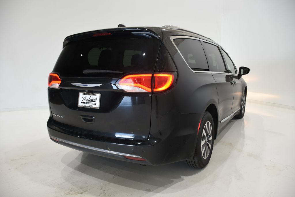 2020 Chrysler Pacifica Touring L Plus 4