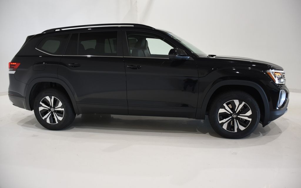 2024 Volkswagen Atlas 2.0T SE 2