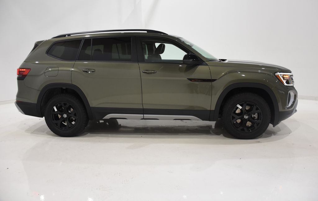 2025 Volkswagen Atlas Peak Editon SE w/Tech 3