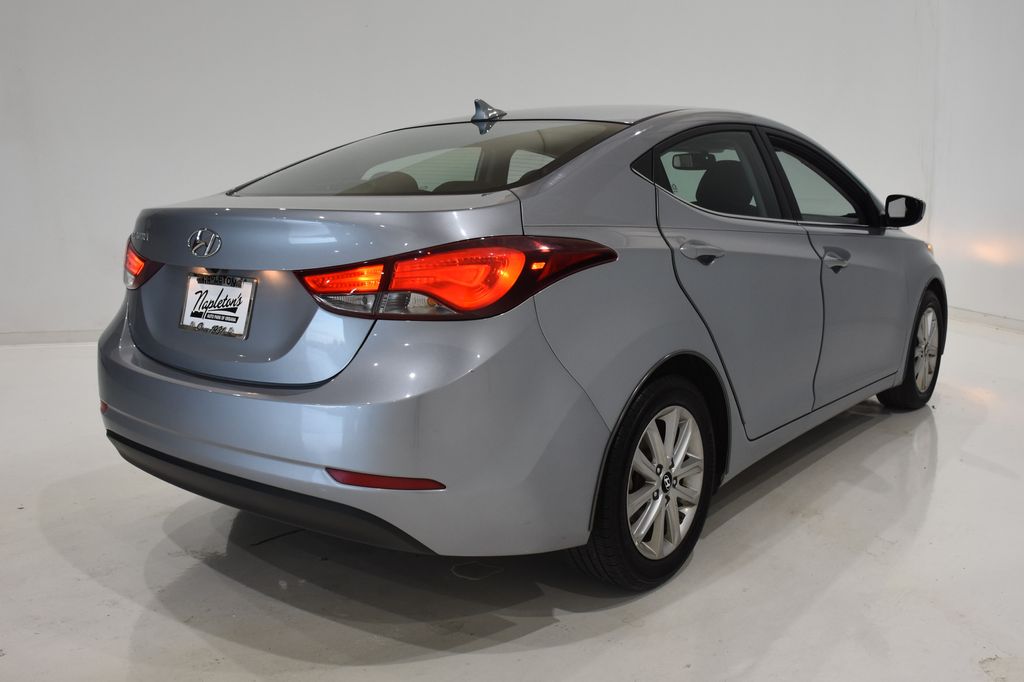 2015 Hyundai Elantra SE 4