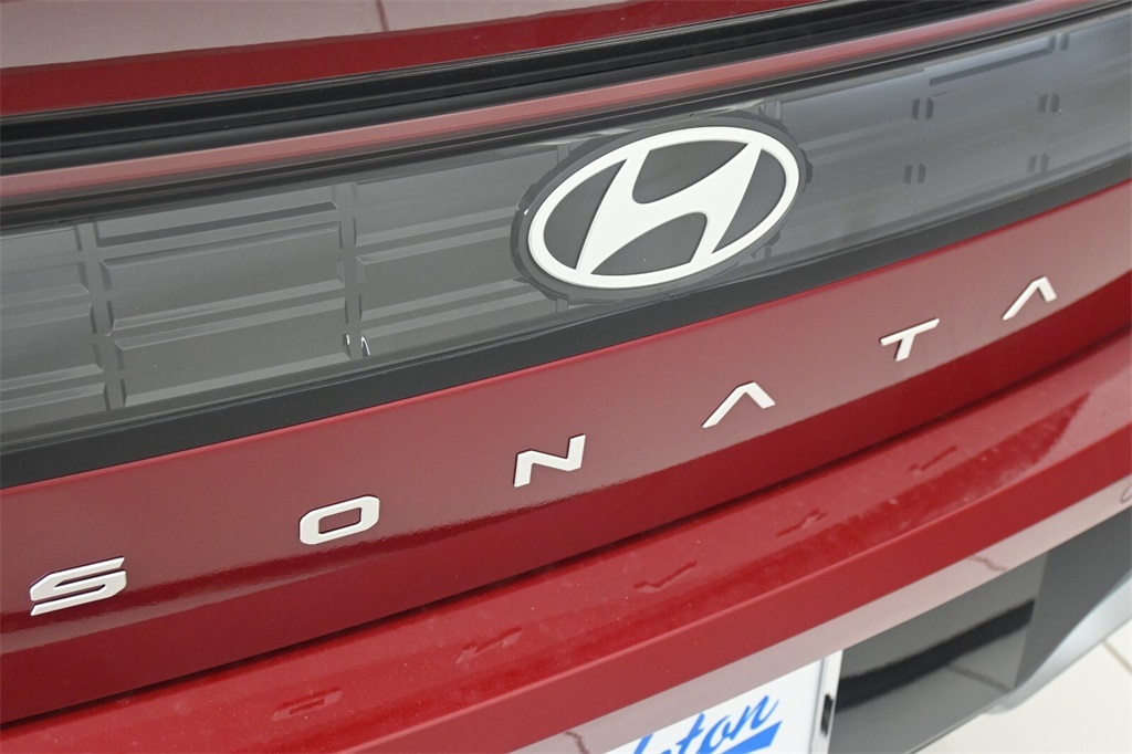 2024 Hyundai Sonata Hybrid Limited 8